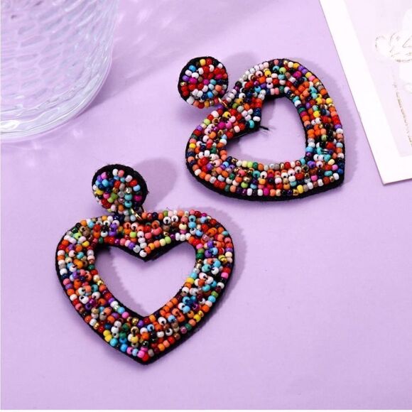 Beaded Heart Dangle Earrings ❤️ - Picture 1 of 4